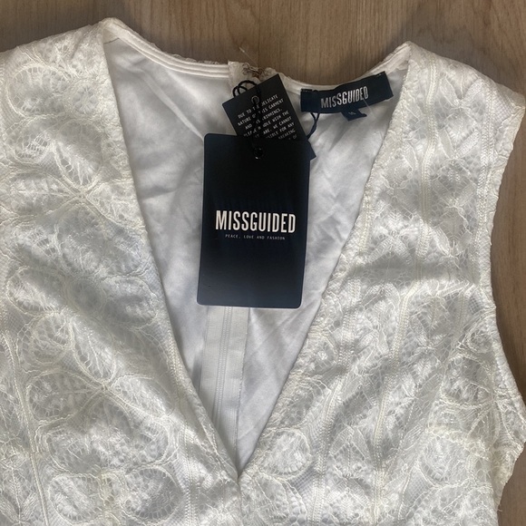 NWT White Lace Missguided Dress size 6 (US) - Picture 2 of 5